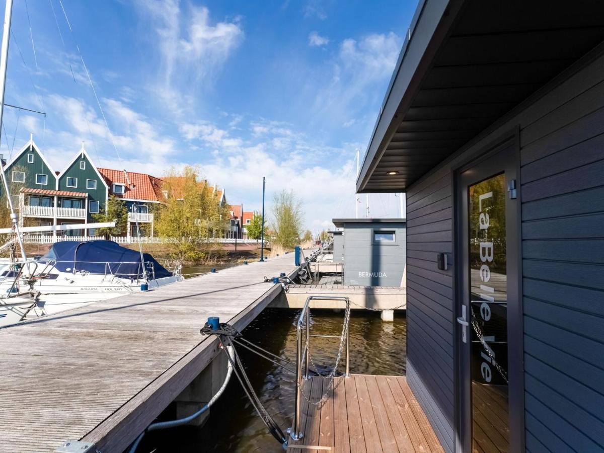 Beautiful Houseboat In Marina Of Volendam Hotel Exterior photo